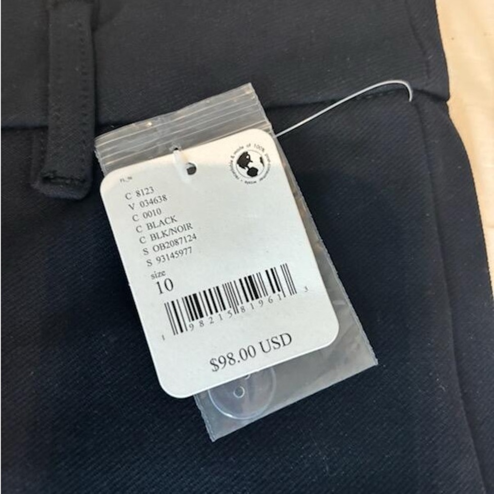 Free People Molly Pants
NWT Size 10
total waste is 33
front 16+”
back 16+” - Picture 3 of 10